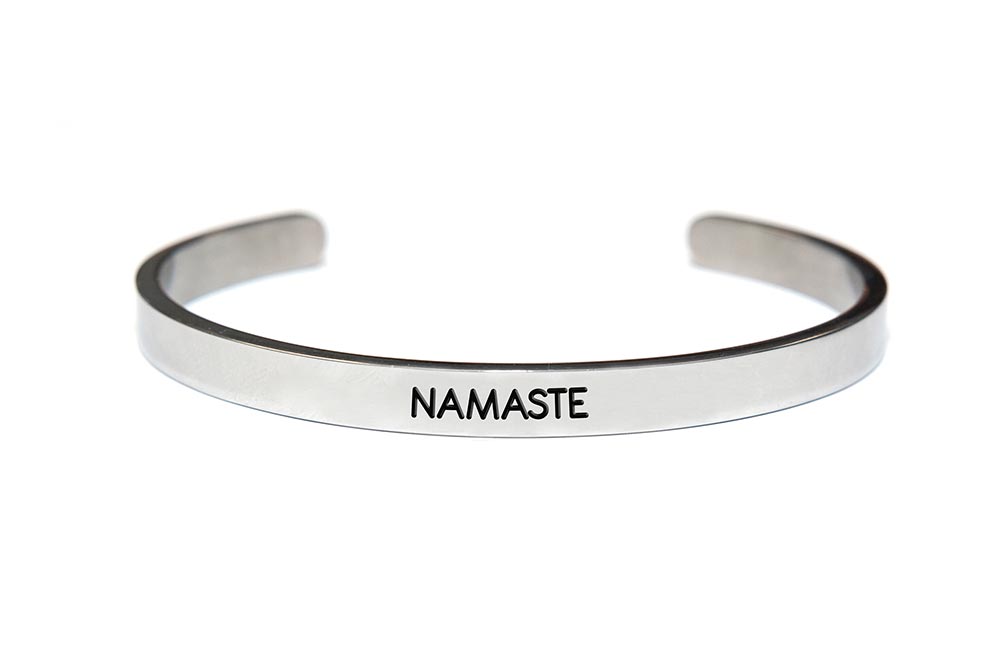 Key Moments 8KM-BM0006 Bangle met tekst Namaste one-size zilverkleurig